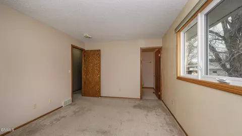 919 Turnpike Ave E, Bismarck, ND 58501 photo 19