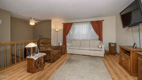 919 Turnpike Ave E, Bismarck, ND 58501 photo 8
