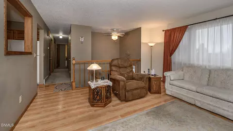 919 Turnpike Ave E, Bismarck, ND 58501 photo 9