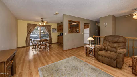 919 Turnpike Ave E, Bismarck, ND 58501 photo 11