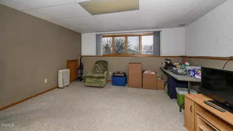 919 Turnpike Ave E, Bismarck, ND 58501 photo 30