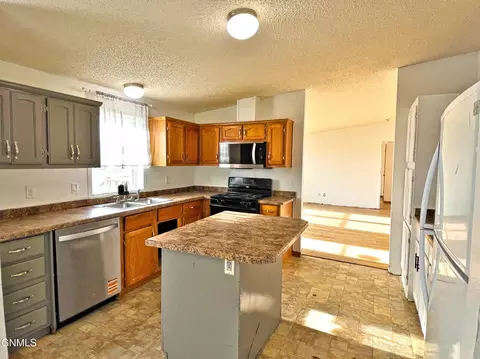3816 22nd Ave W, Williston, ND 58801 photo 10