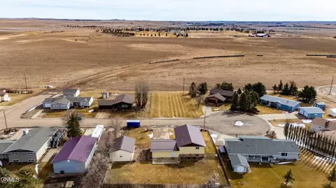 View/Area - 406 Meadow Ln, Mott, ND 58646 photo 1 of 11
