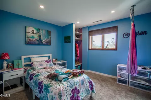 Bedroom - 406 Meadow Ln, Mott, ND 58646 photo 5 of 6