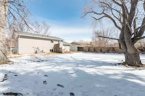 Exterior - 21 Eckleson Rd, Lincoln, ND 58504 photo 3 of 5
