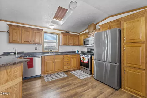 14291 Painted Woods Dr, Williston, ND 58801 photo 20