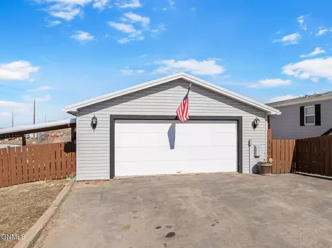 14291 Painted Woods Dr, Williston, ND 58801 photo 5