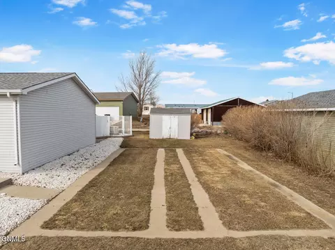 1826 31st St W, Williston, ND 58801 photo 5