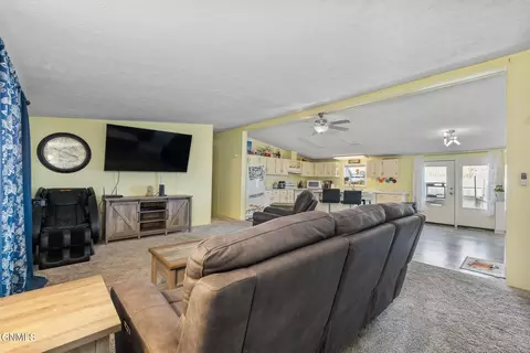 1826 31st St W, Williston, ND 58801 photo 14