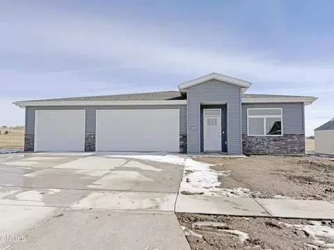 3411 Tyndale Dr, Bismarck, ND 58503