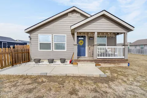 13843 Cottonwood St, Williston, ND 58801