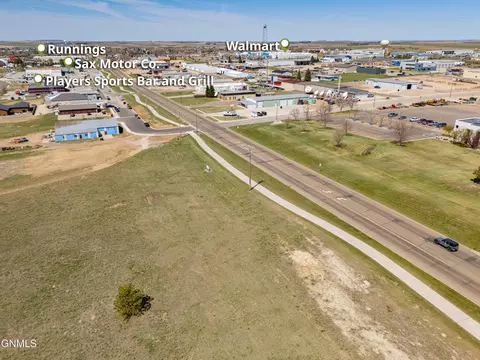 000 21st St E, Dickinson, ND 58601 photo 3