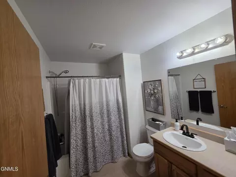 2120 Sundancer Loop SE, Mandan, ND 58554 photo 13