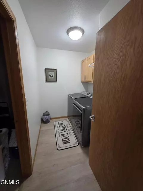 2120 Sundancer Loop SE, Mandan, ND 58554 photo 23