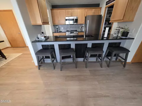 2120 Sundancer Loop SE, Mandan, ND 58554 photo 9