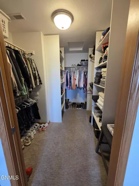 2120 Sundancer Loop SE, Mandan, ND 58554 photo 19