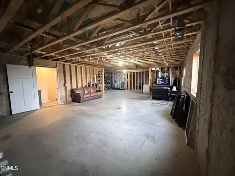 13351 Yellowstone Meadow St, Williston, ND 58801 photo 33