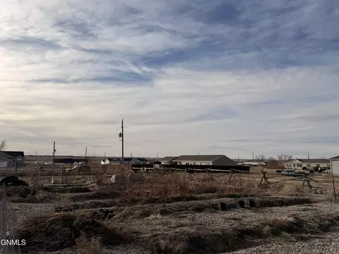 13351 Yellowstone Meadow St, Williston, ND 58801 photo 43