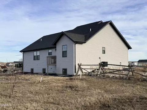 13351 Yellowstone Meadow St, Williston, ND 58801 photo 46