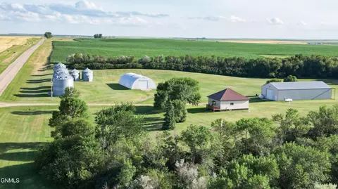 8915 20th Ave SE, Hague, ND 58542