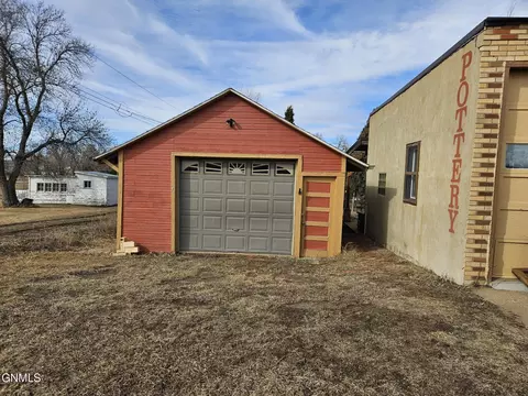 Other - 425 Elk St, Hebron, ND 58638 photo 18 of 22