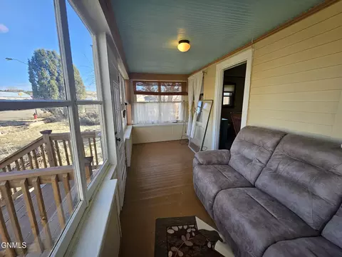Exterior - 425 Elk St, Hebron, ND 58638 photo 11 of 12