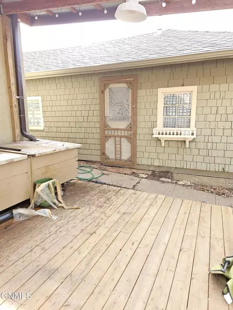 Exterior - 425 Elk St, Hebron, ND 58638 photo 6 of 12