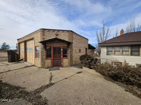 Other - 425 Elk St, Hebron, ND 58638 photo 3 of 22
