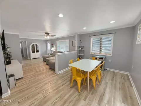Dining - 1102 17th St W, Williston, ND 58801 photo 2 of 2