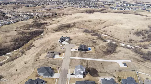 1515 High Creek Pl, Bismarck, ND 58503