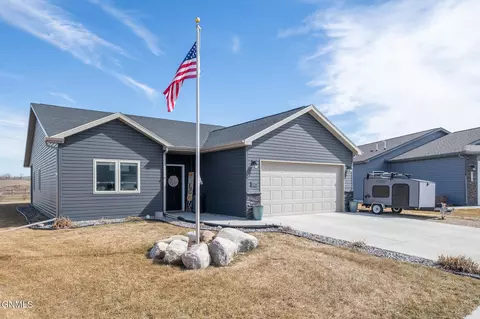 3714 Amity Cir SE, Mandan, ND 58554