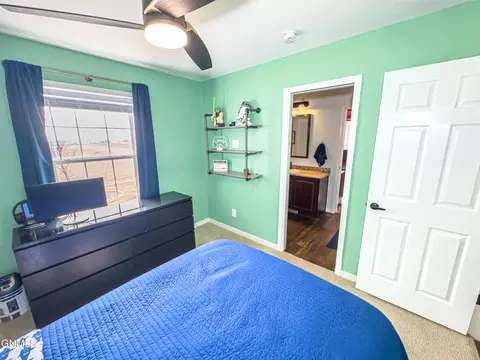 Bedroom - 14903 Cochise St, Williston, ND 58801 photo 3 of 7