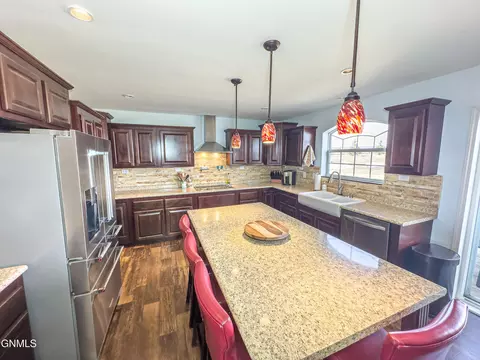 Kitchen - 14903 Cochise St, Williston, ND 58801 photo 1 of 3