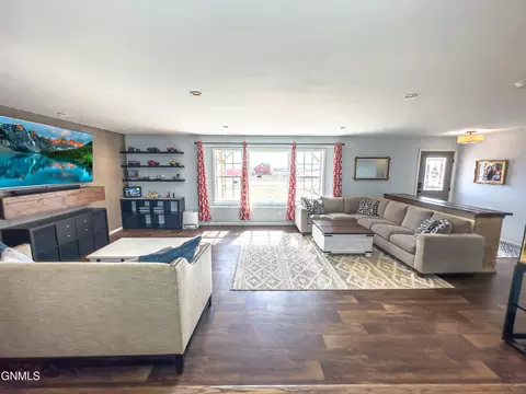 Living - 14903 Cochise St, Williston, ND 58801 photo 3 of 5