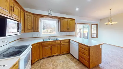 Kitchen - 138 Calgary Ave, Bismarck, ND 58503 photo 1 of 2