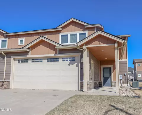 2726 27th St W, Williston, ND 58801