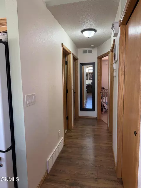 4407 Chamberlain Dr, Bismarck, ND 58503 photo 21