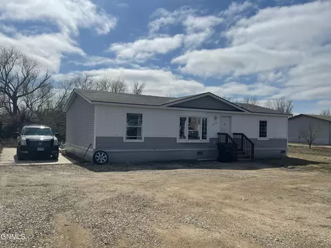 804 35th St E, Williston, ND 58801