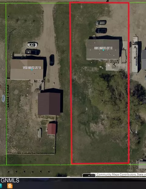 804 35th St E, Williston, ND 58801 photo 3