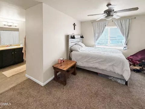 Bedroom - 3604 Long Branch Ave, Williston, ND 58801 photo 2 of 3