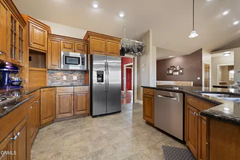 13415 Kingsview Ln, Williston, ND 58801 photo 18