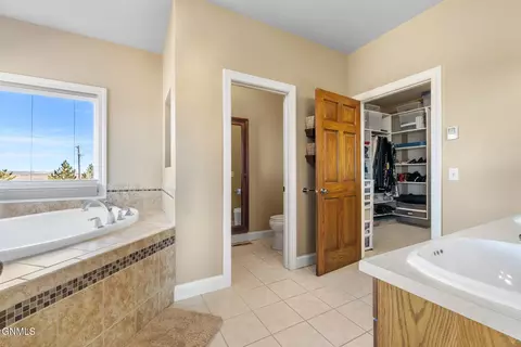 13415 Kingsview Ln, Williston, ND 58801 photo 28