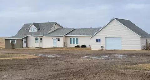 8221 117th Ave SE, Crete, ND 58040