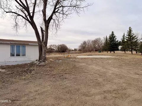 91 75th St, Williston, ND 58801 photo 5
