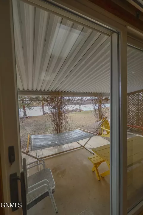 Exterior - 272 273 Blacktail Dr, Williston, ND 58801 photo 9 of 17