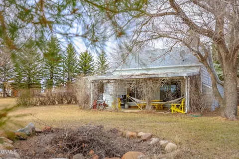 Exterior - 272 273 Blacktail Dr, Williston, ND 58801 photo 14 of 17