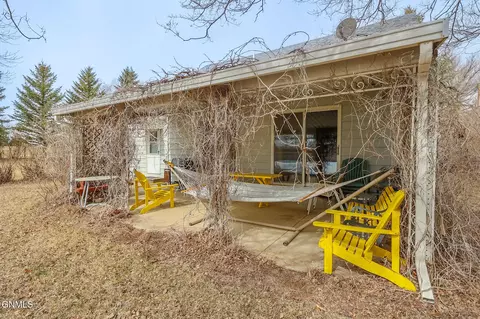 Exterior - 272 273 Blacktail Dr, Williston, ND 58801 photo 4 of 17