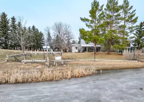 Exterior - 272 273 Blacktail Dr, Williston, ND 58801 photo 3 of 17