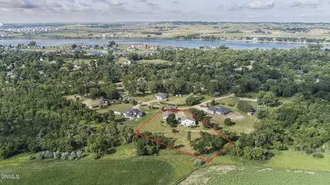 View/Area - 6940 Horseshoe Bnd, Bismarck, ND 58503 photo 1 of 6