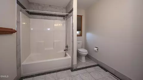 Bath - 6940 Horseshoe Bnd, Bismarck, ND 58503 photo 1 of 4